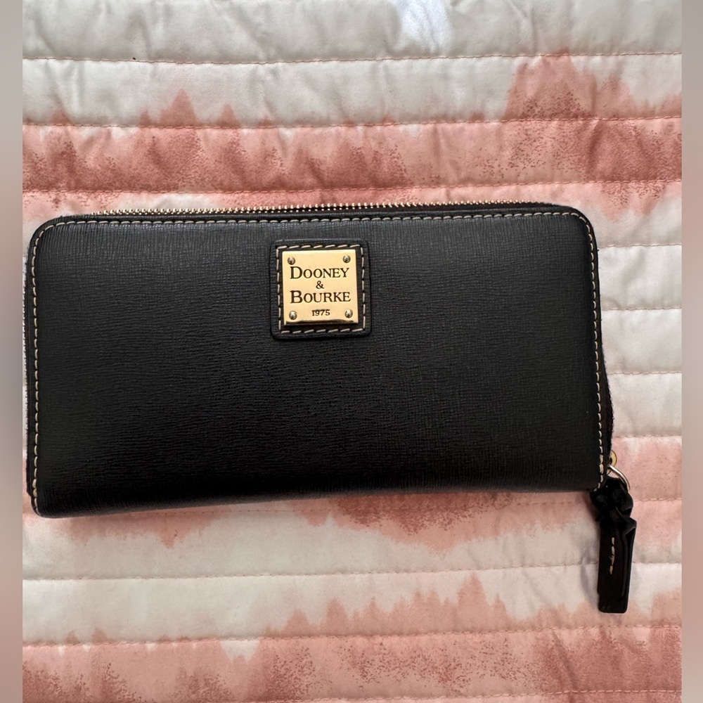 Dooney & Bourke Black Zip Wallet